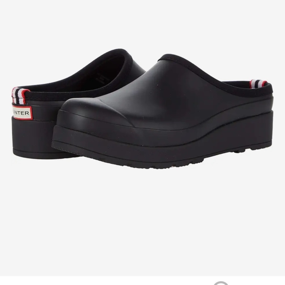 NWT brand new HUNTER clogs size 9